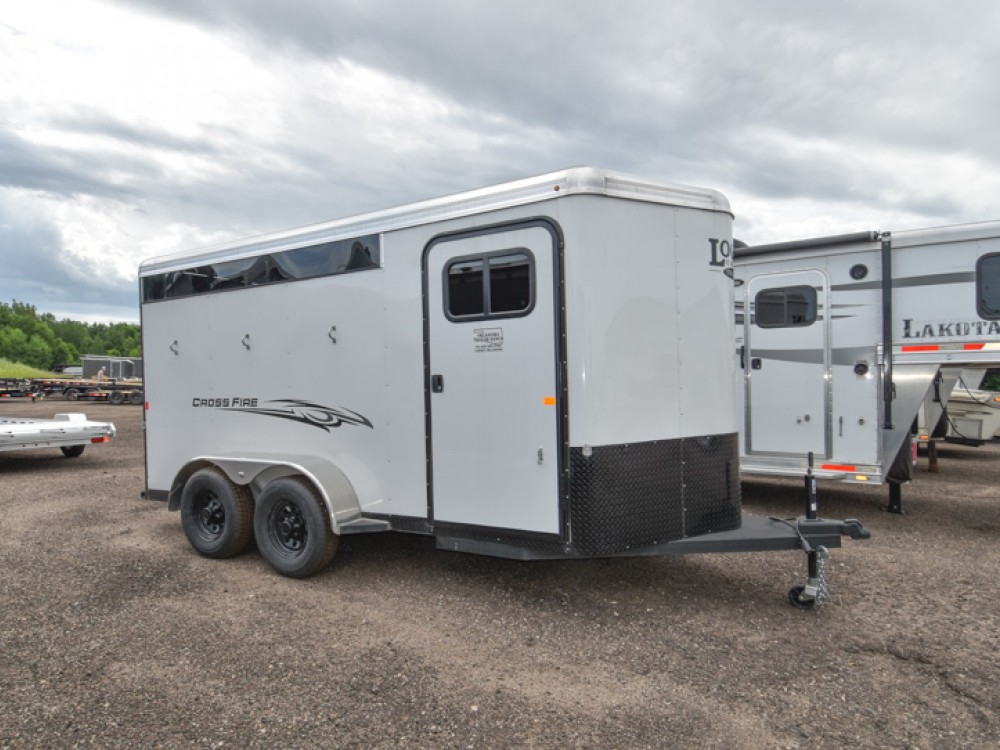 2023 Logan Coach Cross Fire 3 Horse Slant Gallery Photo 1