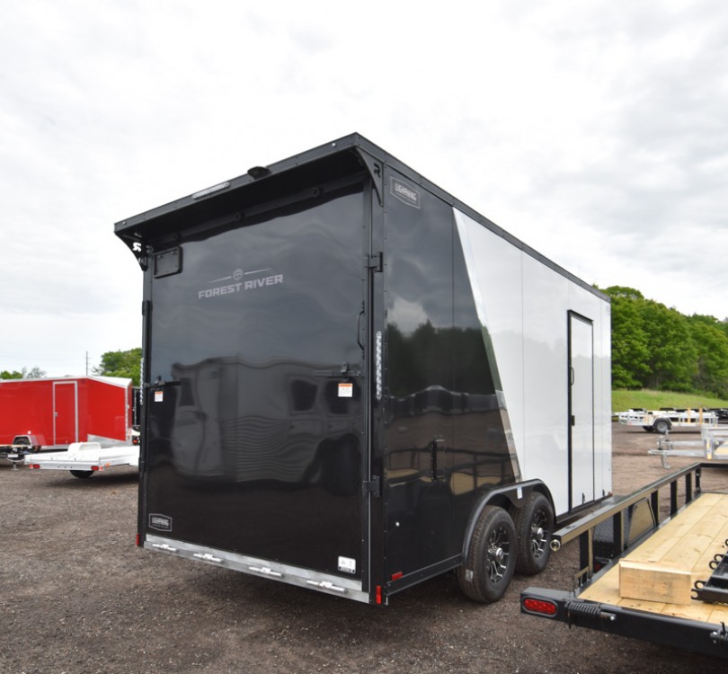 8.5'x16' Enclosed Carhauler/Cargo Trailer Gallery Photo 3