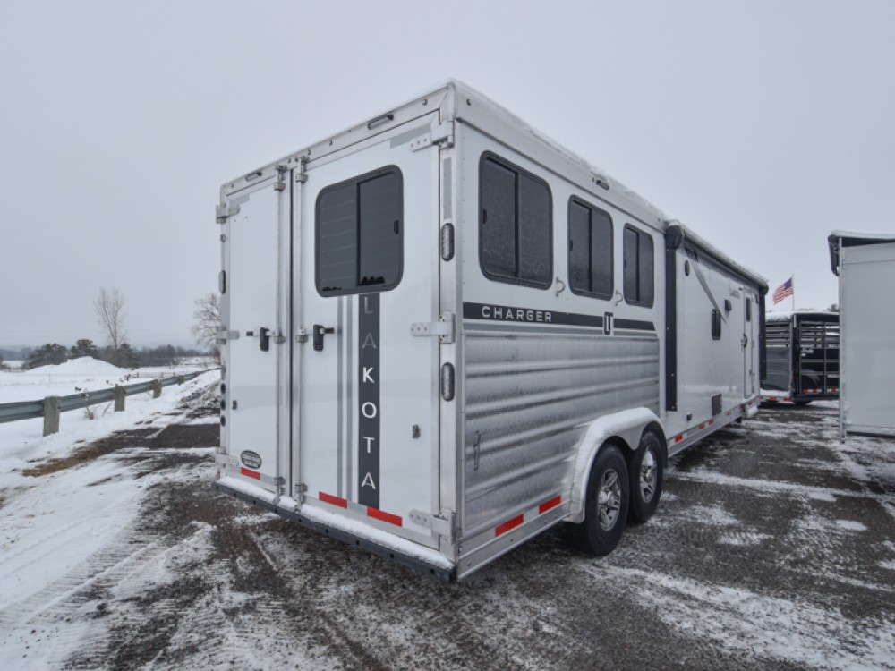 Charger 8315SRB Living Quarter Horse Trailer Gallery Photo 17