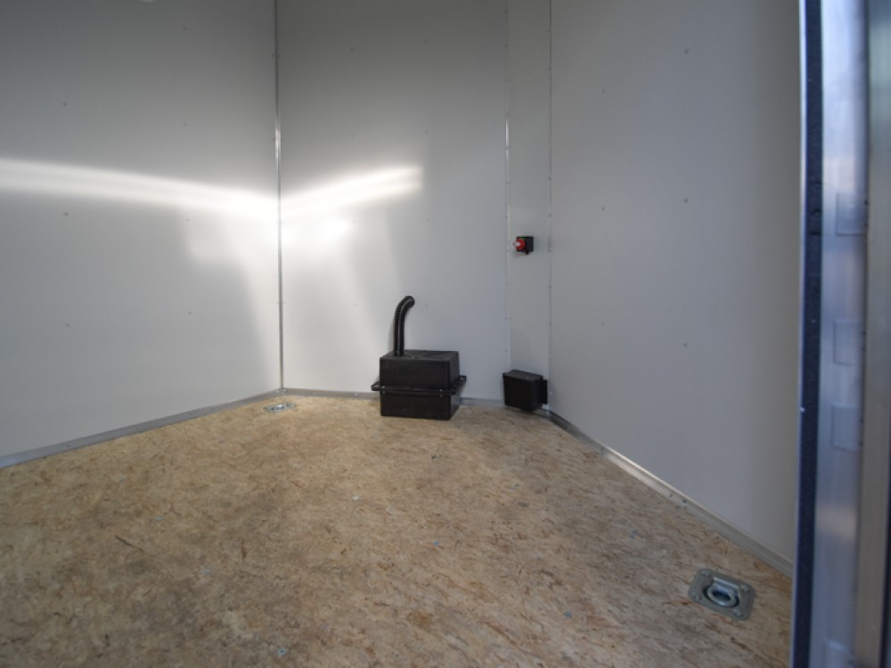 LTF 7.5'x16' Enclosed Cargo Trailer w/Windows & Insulation Gallery Photo 3