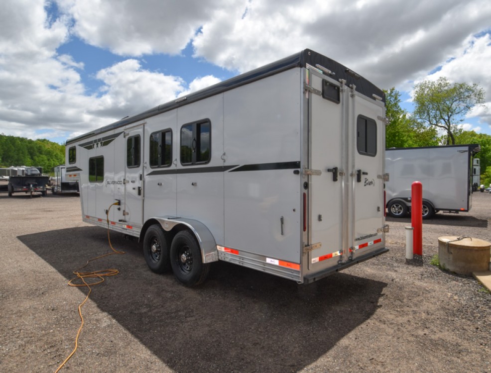 Silverado 7308 Living Quarter Horse Trailer Gallery Photo 13