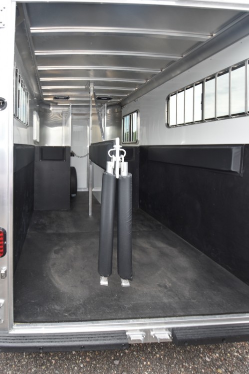 Julite Straight Load Walk Thru Mangers No Dressing Room Gallery Photo 5