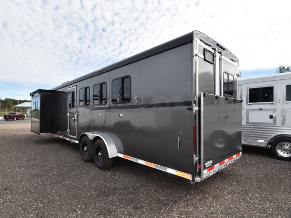 Ranger 7411.S 4 Horse Trailer w/Living Quarters Gallery Photo 3