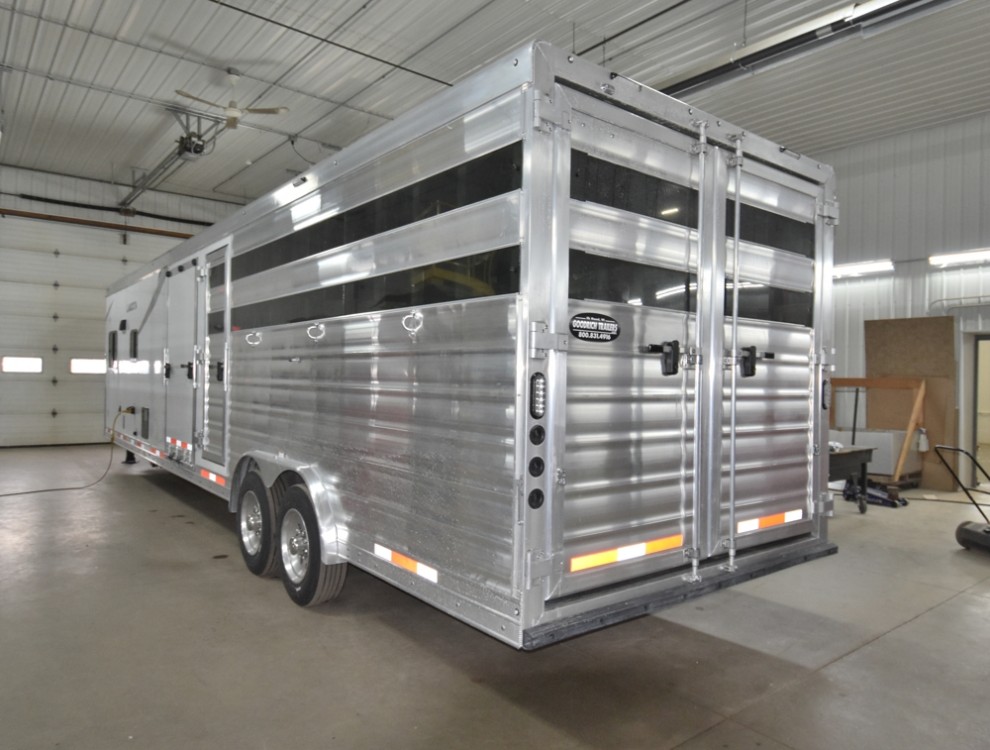 Charger LE81611 Livestock/Toyhauler Trailer Gallery Photo 15