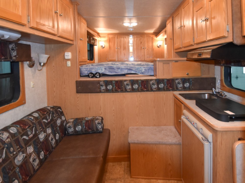 2008 Kiefer Built Genesis X-8083 Living Quarters Horse Trailer Gallery Photo 1