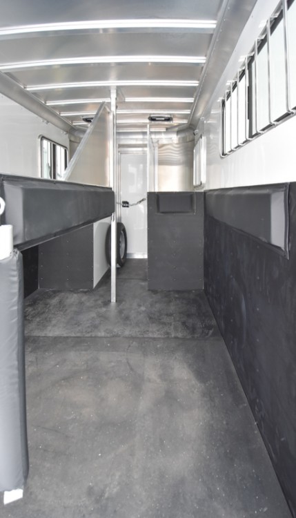 Julite Straight Load Walk Thru Mangers No Dressing Room Gallery Photo 6