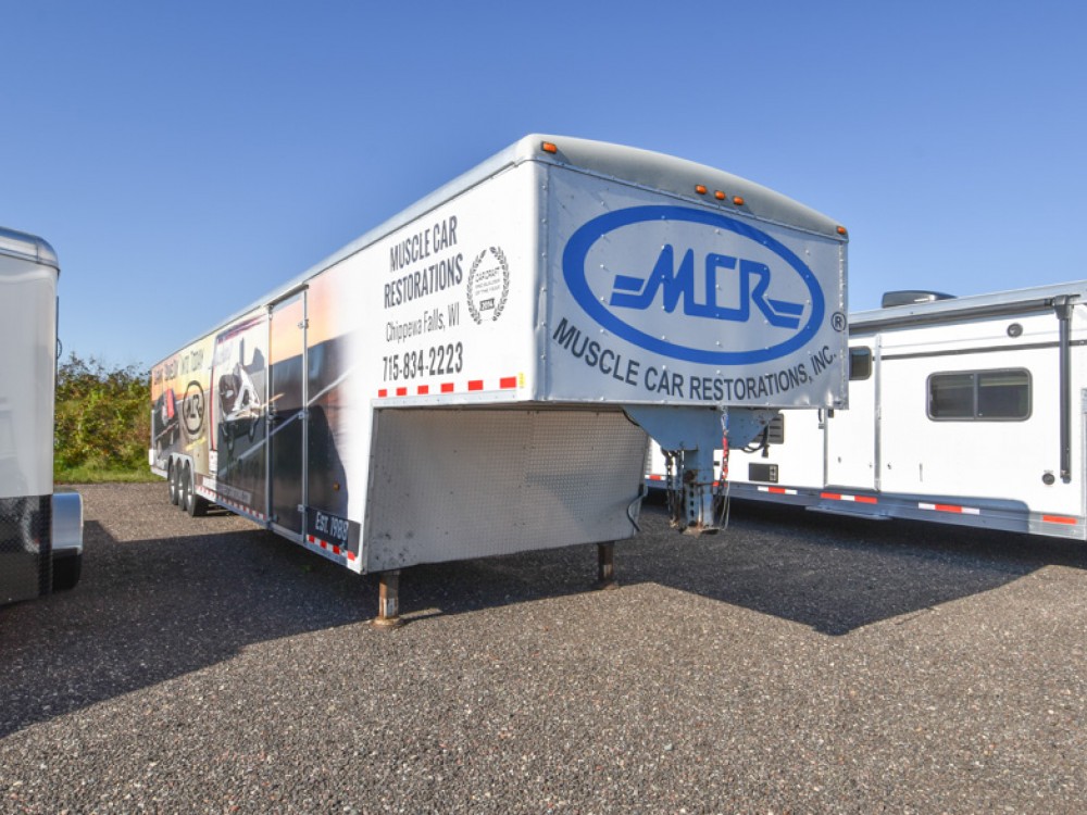2001 Wells Cargo 48' Gooseneck Trailer Gallery Photo 1