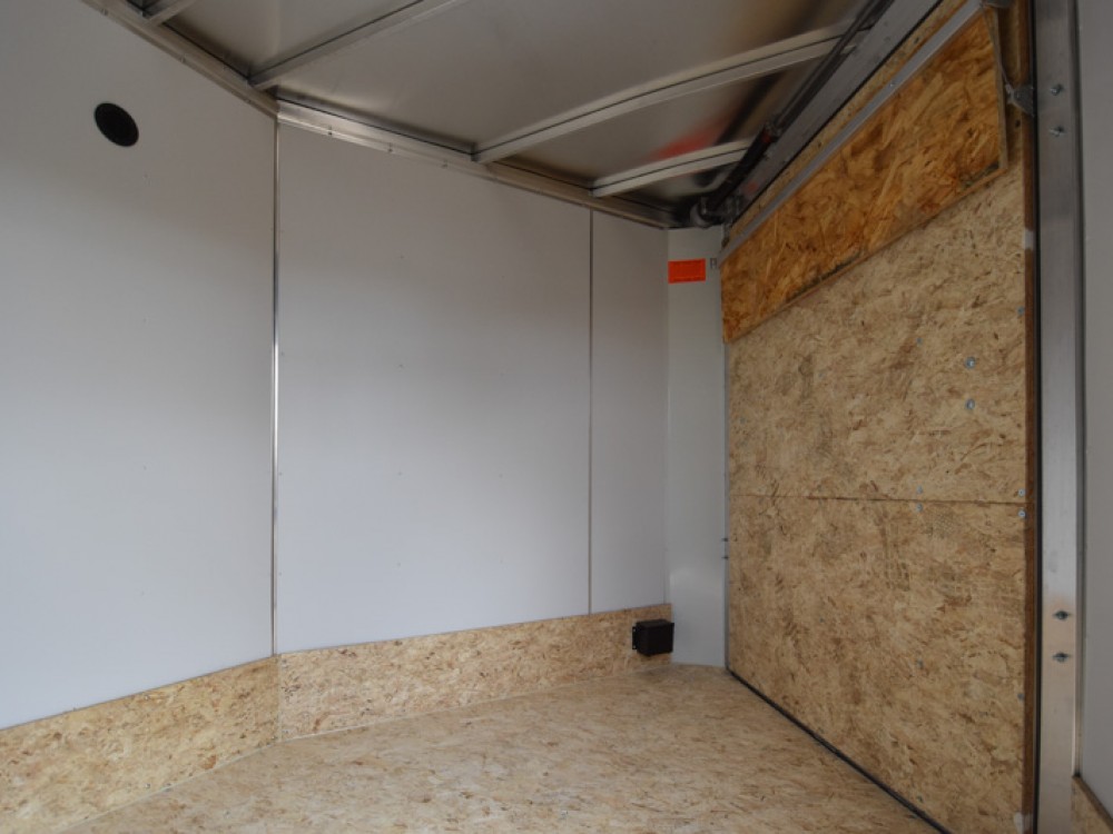 7.5'x29' (24'+5' V) Snowmobile/UTV Enclosed Trailer Gallery Photo 5