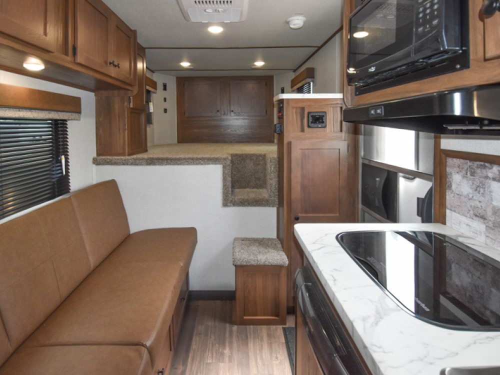 Silverado 7308 Living Quarter Horse Trailer Gallery Photo 3