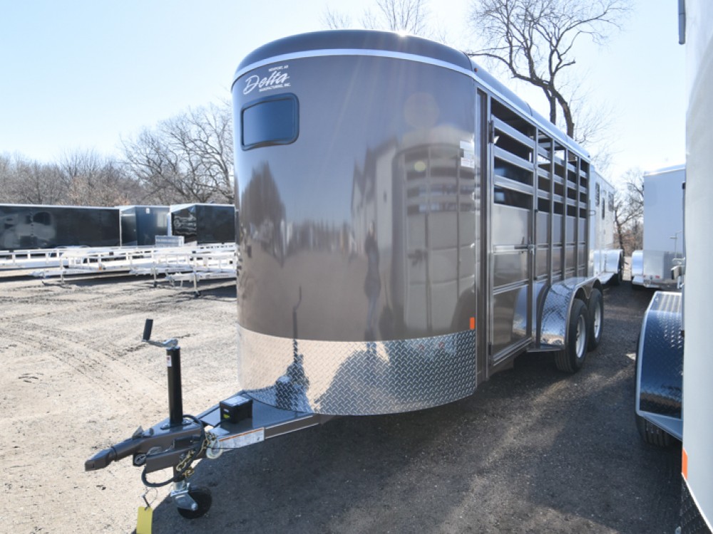 500 ES 2 Horse Slant Combo Trailer Gallery Photo 2