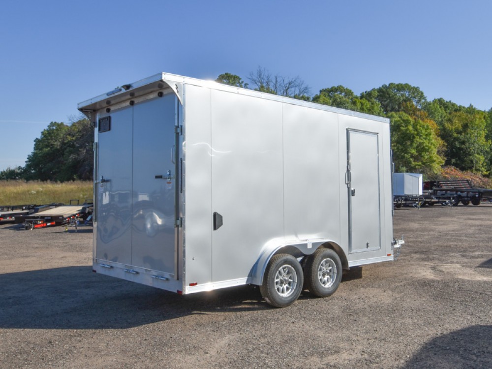 7.5'x19' Drive In/Out Snowmobile/UTV Trailer Gallery Photo 2