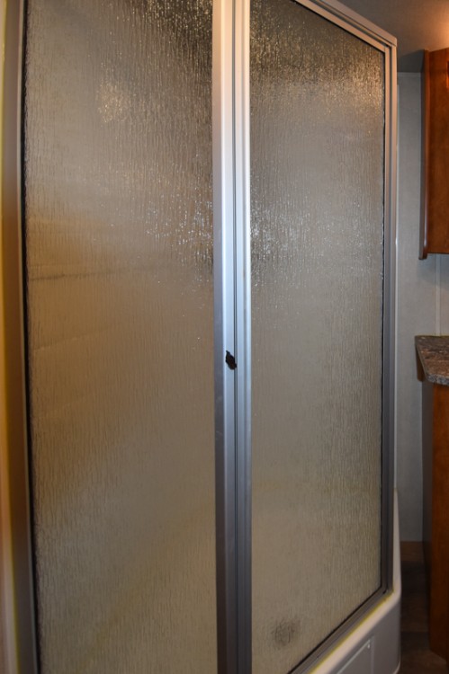 SMC Patriot 8313 SSR Living Quarters Horse Trailers Gallery Photo 8