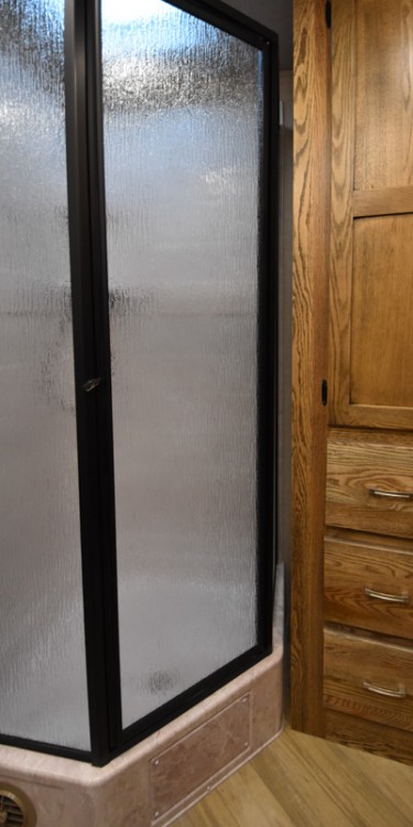 Charger 8315SRB Living Quarter Horse Trailer Gallery Photo 11