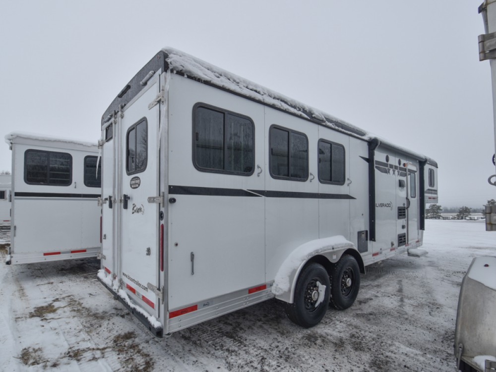 Silverado 7308 Living Quarter Horse Trailer Gallery Photo 12