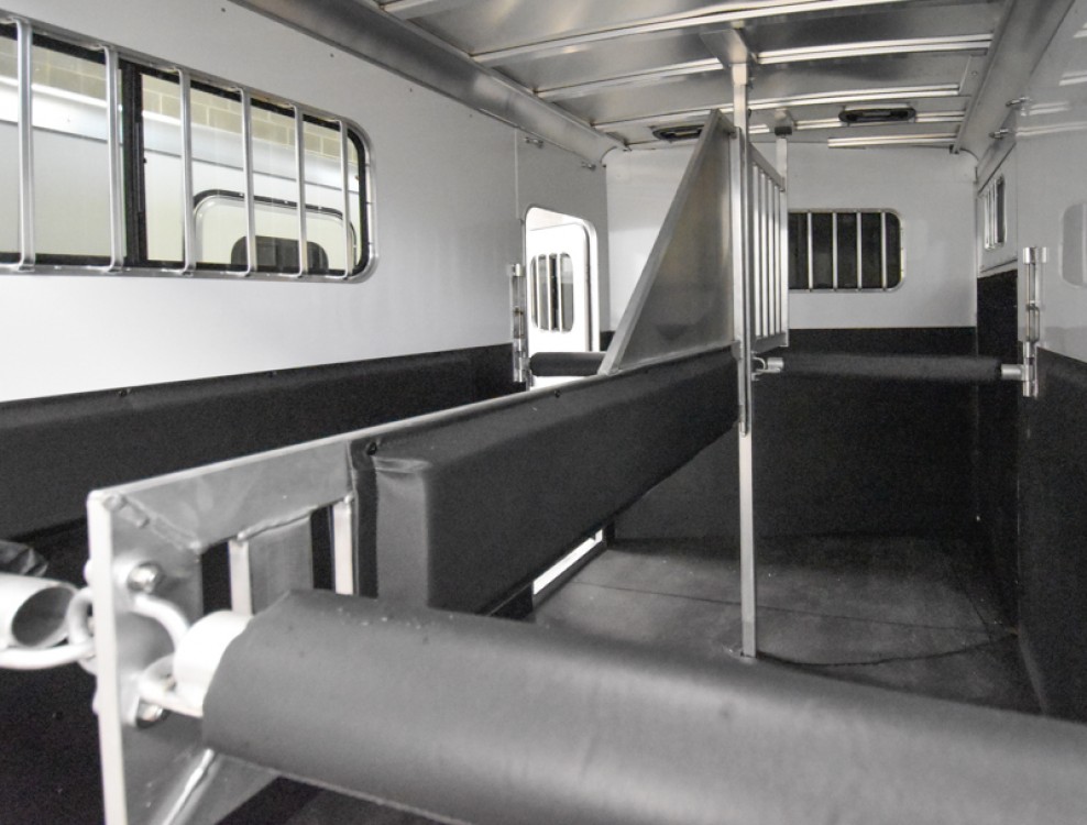 Ju-Lite 2 Horse Warm Blood Bumper Pull Horse Trailer Gallery Photo 9