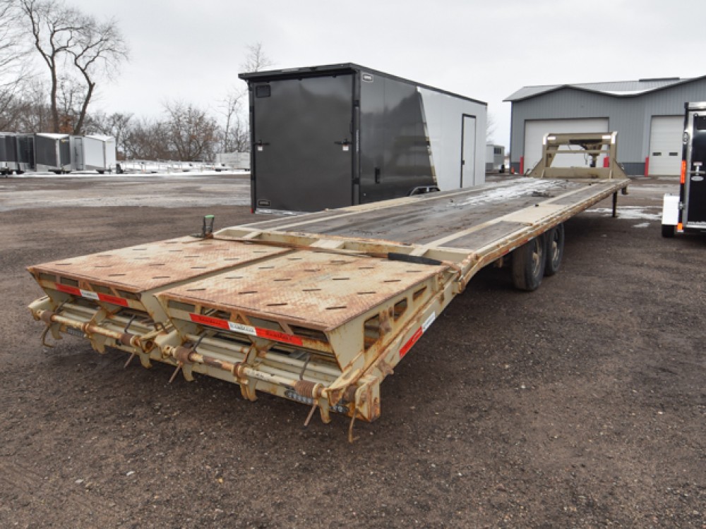 REPOSESSION - 2024 RAW MAX 40' GOOSENECK Gallery Photo 4