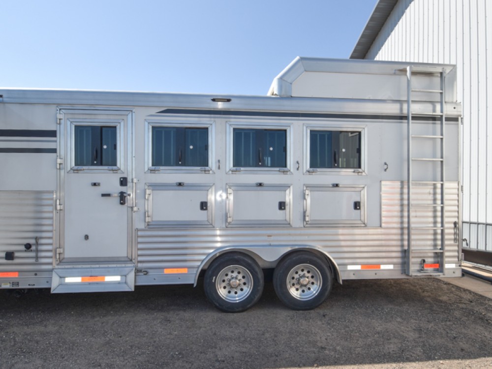 SMC Laramie 8412 Living Quarters 4 Horse Trailer **Consignment Listing-No Trades Gallery Photo 15