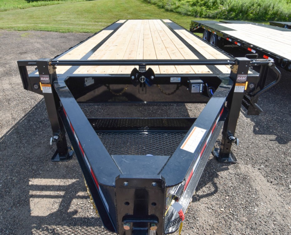 102"x28' 21K Low Pro Deckover Equipment Trailer Gallery Photo 4