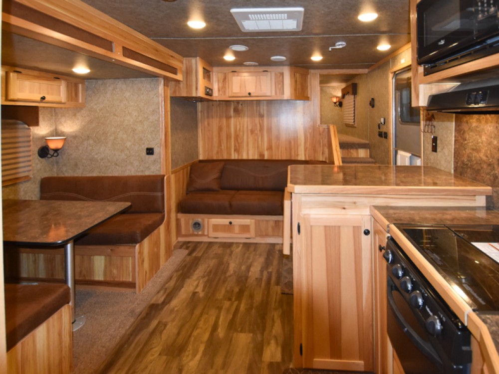 2018 Lakota Charger 8415 w/Slide Living Quarters Horse Trailer Gallery Photo 1