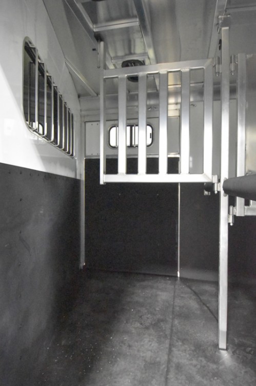 Ju-Lite 2 Horse Warm Blood Bumper Pull Horse Trailer Gallery Photo 11