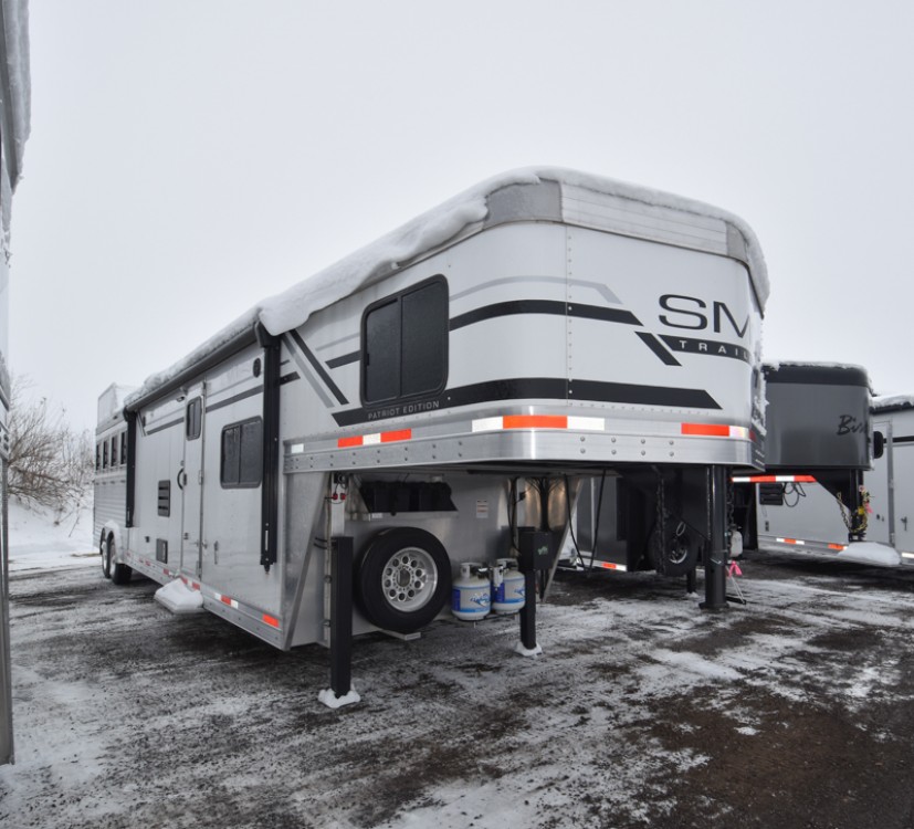 Patriot 8415SRK Living Quarters Horse Trailer Gallery Photo 17