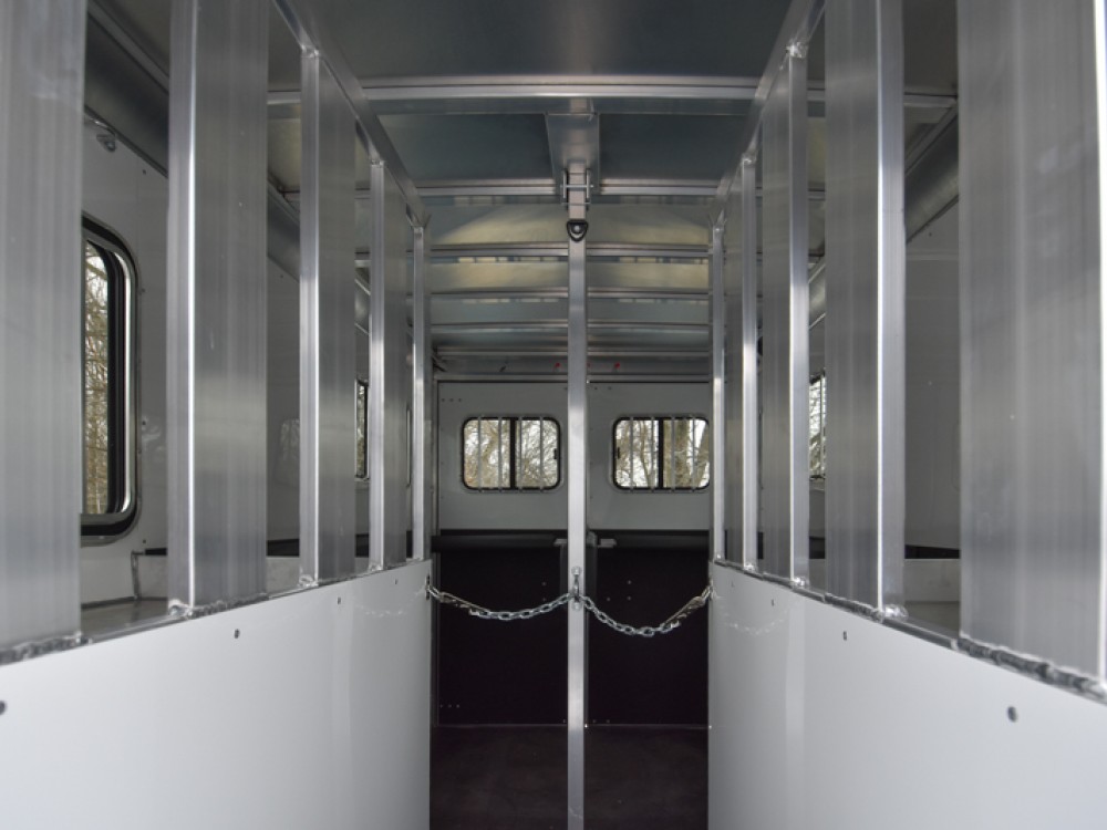 Julite Straight Load Walk Thru Mangers No Dressing Room Gallery Photo 9