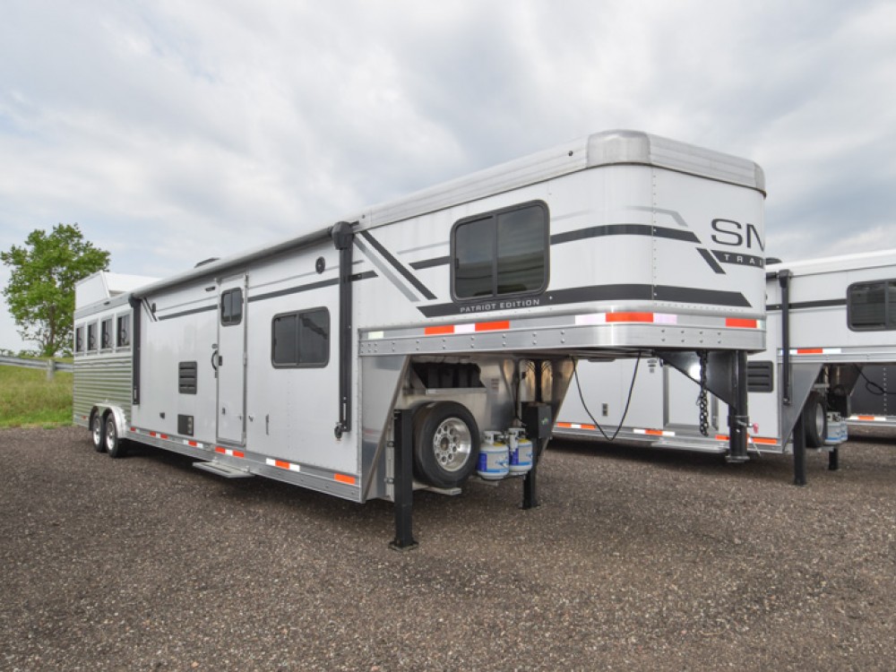 Patriot 8415SRK Living Quarters Horse Trailer Gallery Photo 1