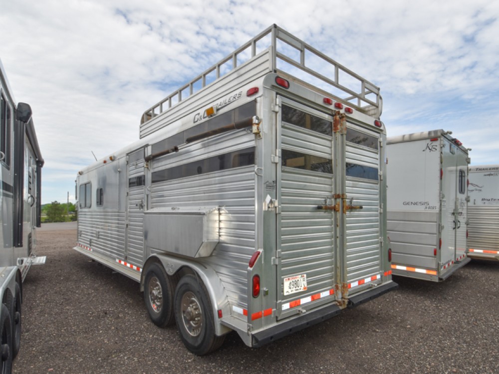 C&C 2 HORSE STRAIGHT LOAD W/LIVING QUARTERS Gallery Photo 3