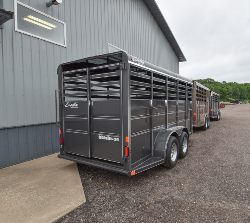 500ES Livestock Trailer Gallery Photo 2