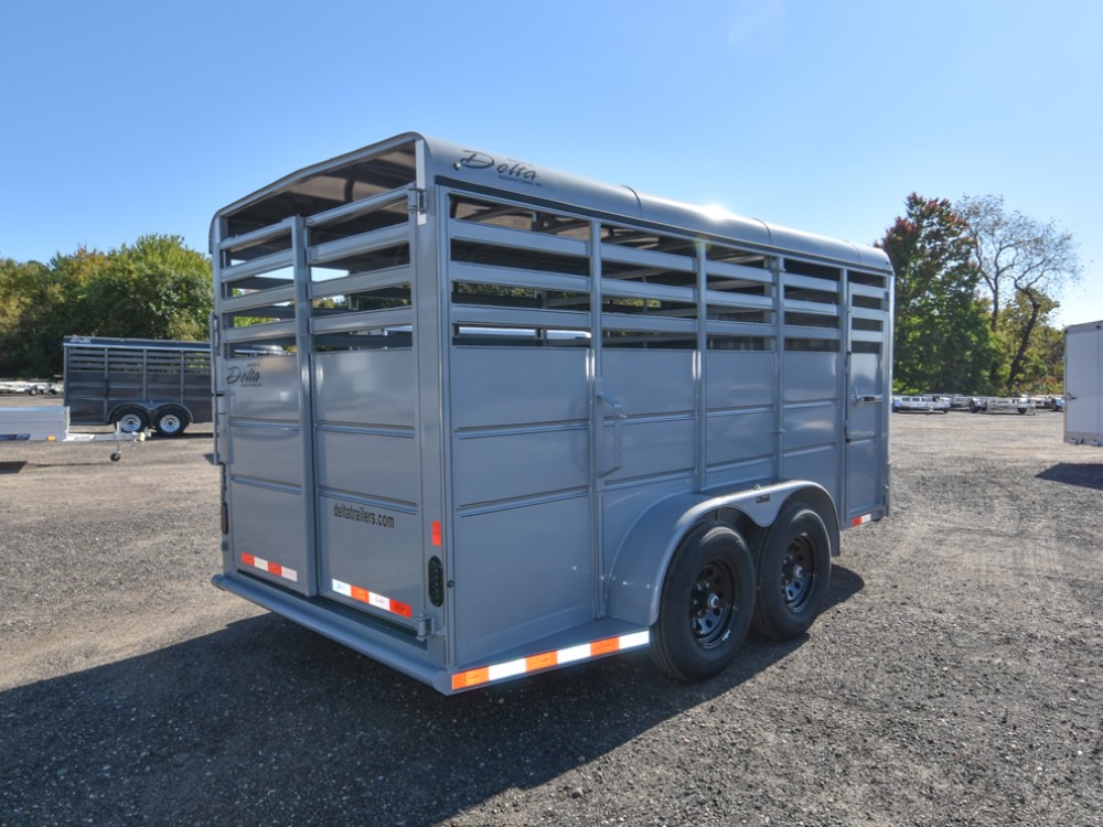500 ES 6'8"X16' Livestock Trailer Gallery Photo 2