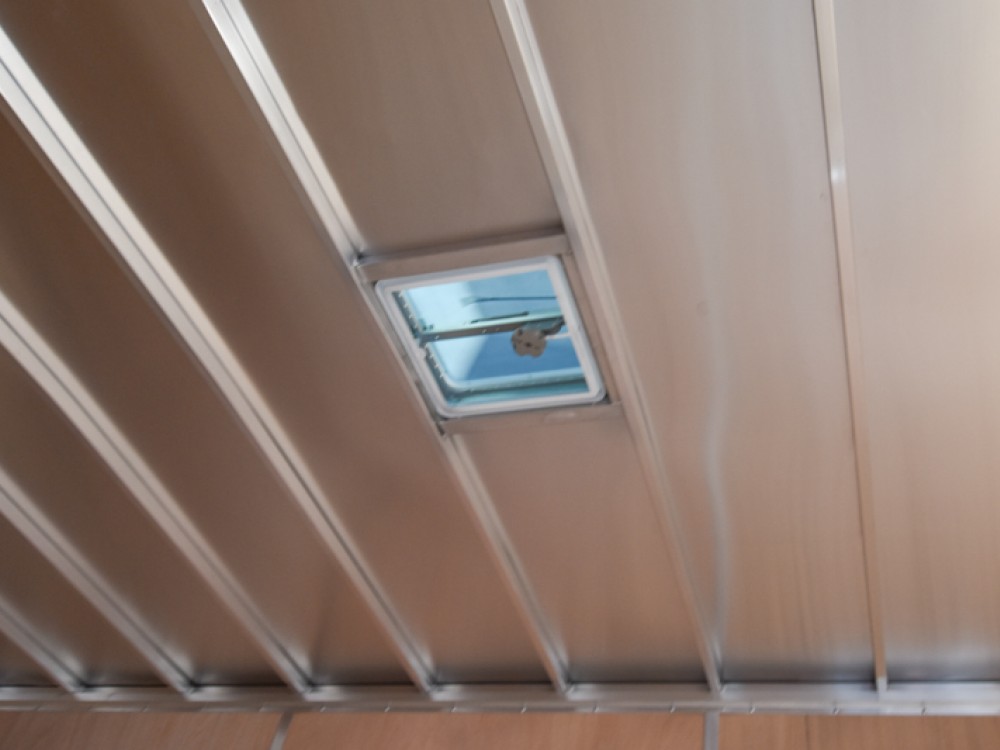 LTFCH 8.5'x18' Aluminum Enclosed Cargo/Carhauler Trailer Gallery Photo 5