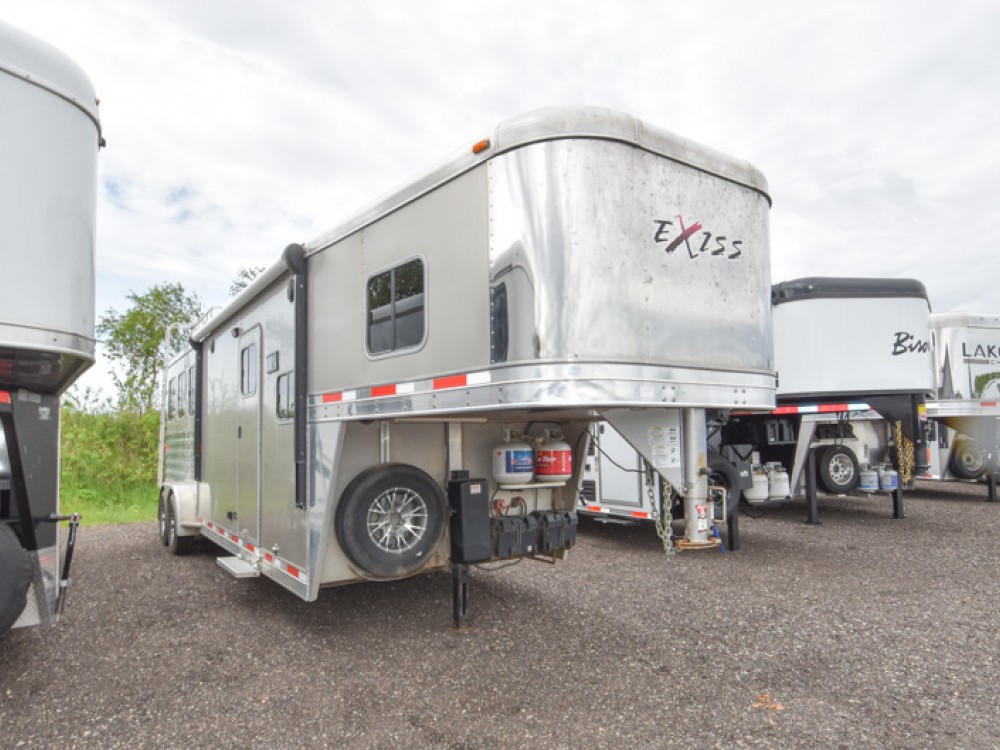 Exiss 7311 Living Quarters Horse Trailer Gallery Photo 1
