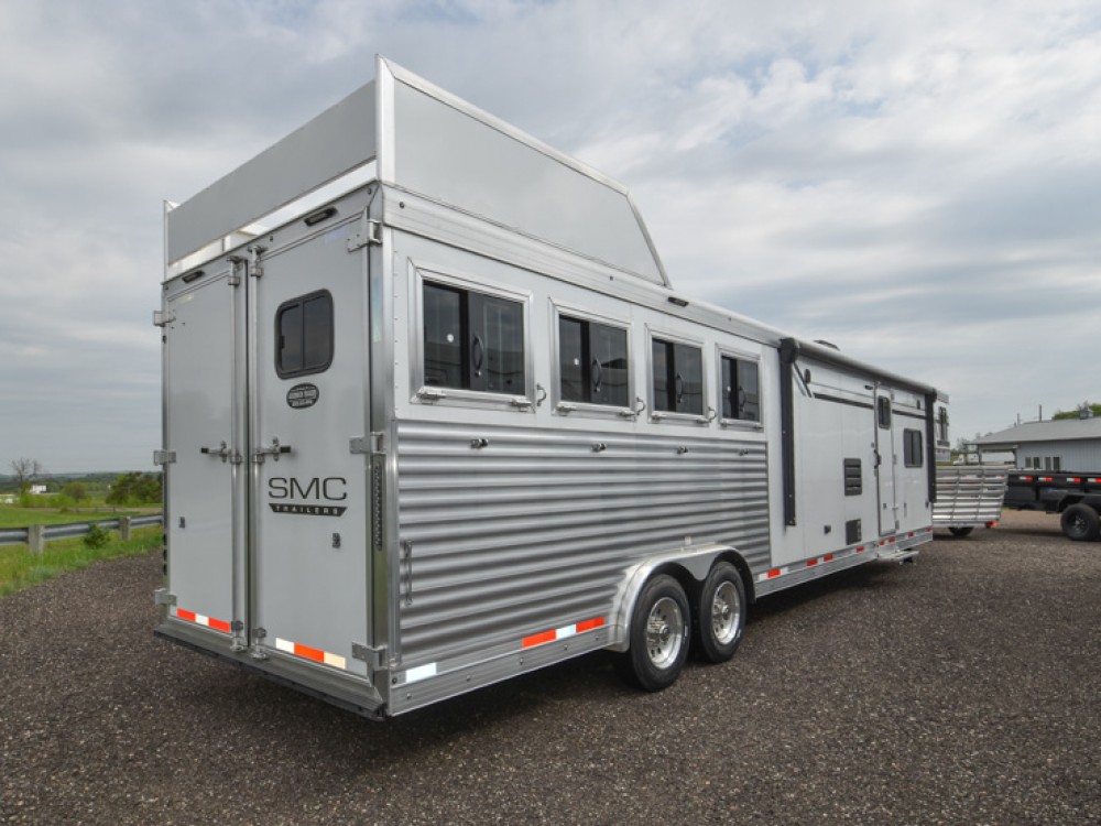 Patriot 8415SRK Living Quarters Horse Trailer Gallery Photo 16