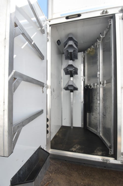 SMC Laramie 8412 Living Quarters 4 Horse Trailer **Consignment Listing-No Trades Gallery Photo 17