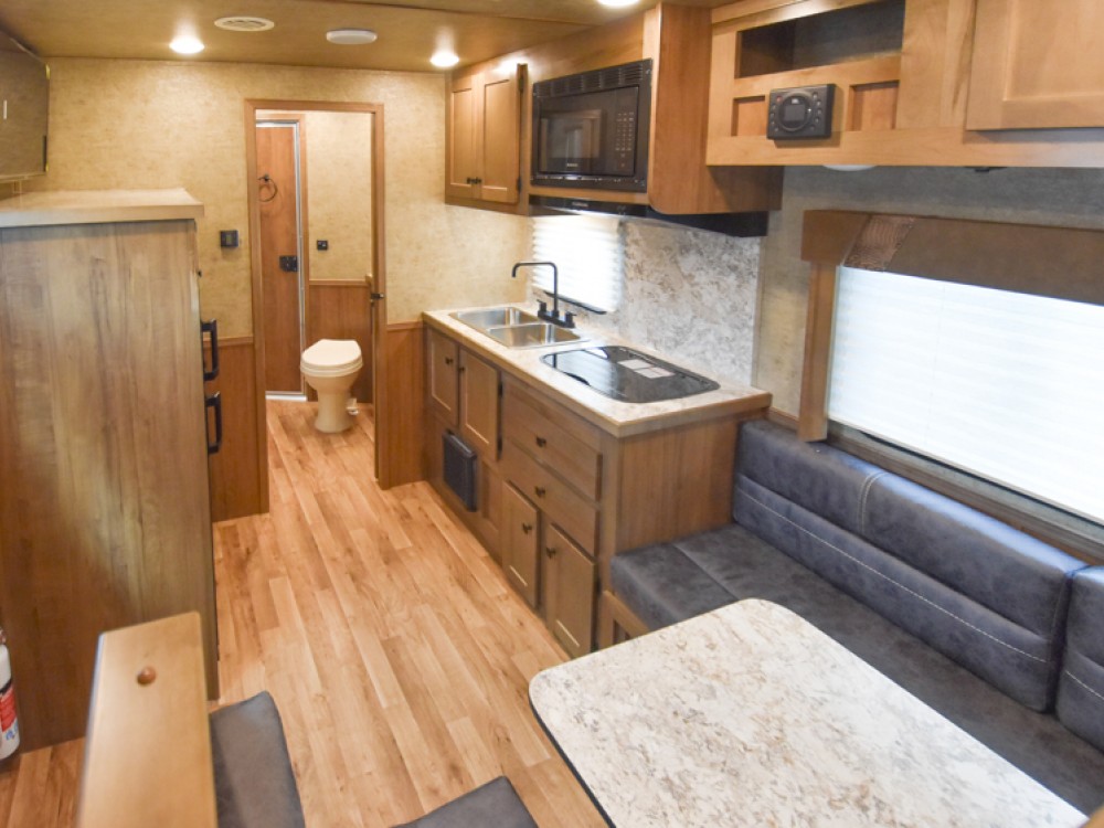 Legacy 8311 Riser Wall Dinette Living Quarters Horse Trailer Gallery Photo 2