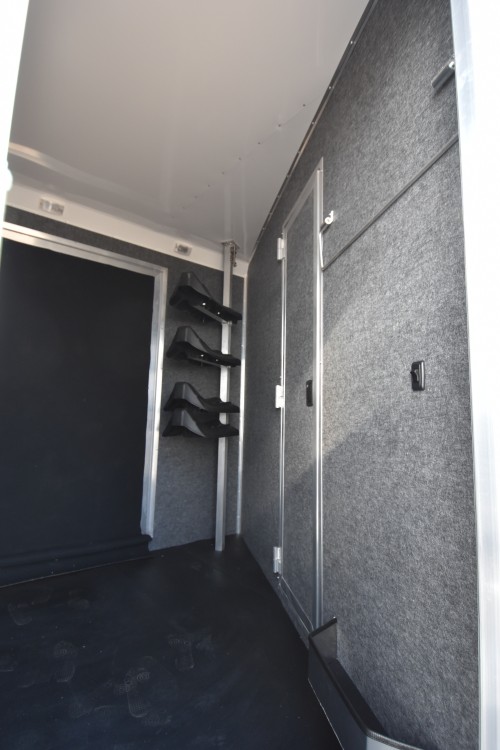 Colt COL1413SRMT Livestock Horse/Toyhauler Trailer w/Living Quarters Gallery Photo 12