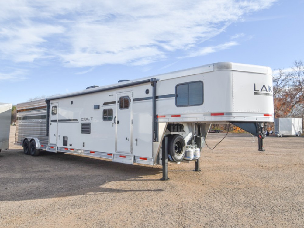 Colt COL1413SRMT Livestock Horse/Toyhauler Trailer w/Living Quarters Gallery Photo 1