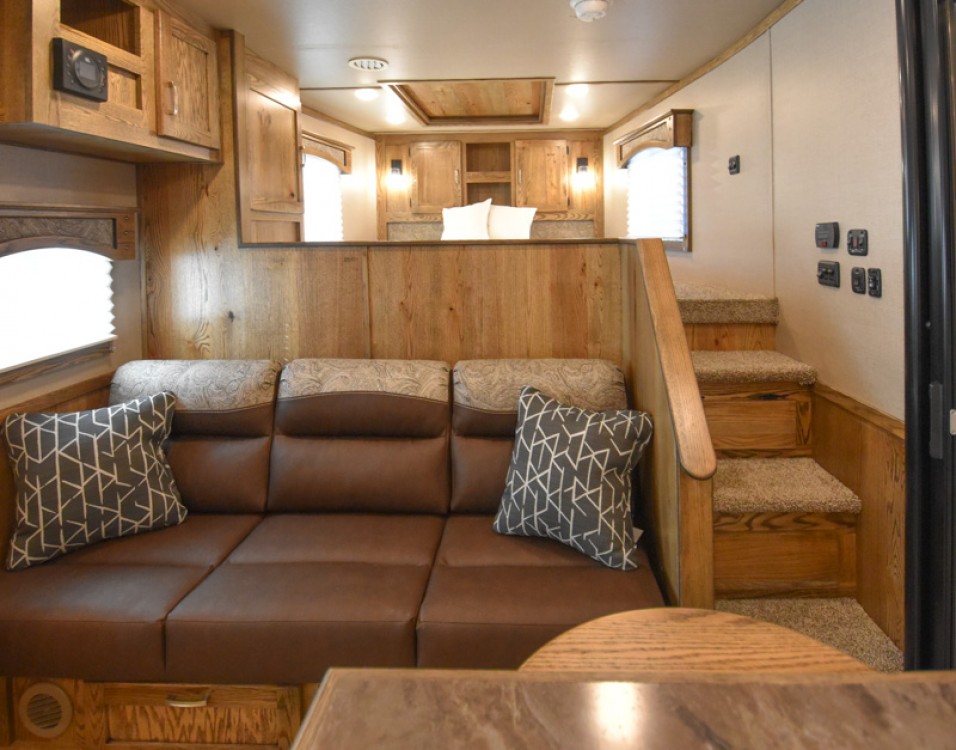 Charger 8315SRB Living Quarter Horse Trailer Gallery Photo 8