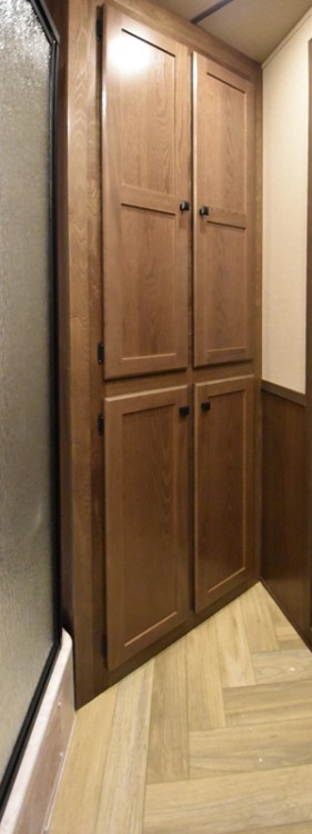 Colt 8411 Living Quarter Horse Trailer Gallery Photo 6