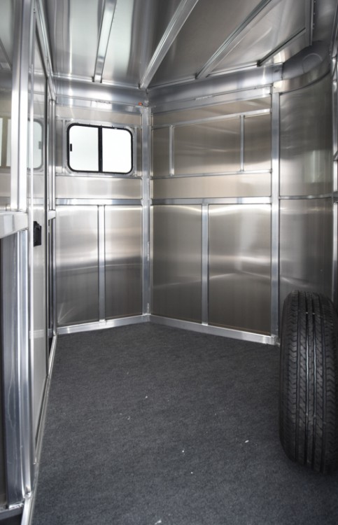 Julite Straight Load Walk Thru Mangers Step In Gallery Photo 6