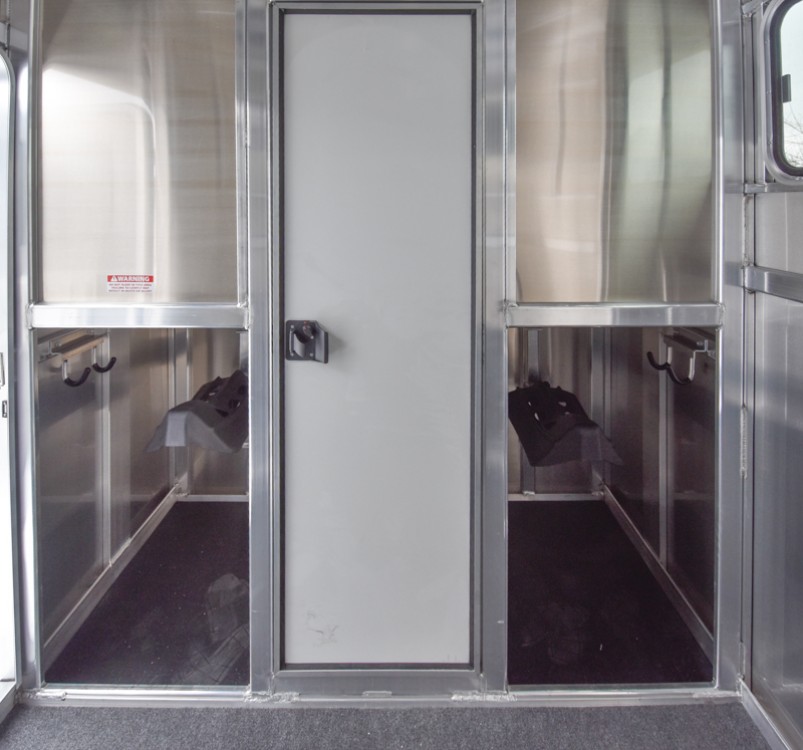 Julite Straight Load Walk Thru Mangers Step In Gallery Photo 7