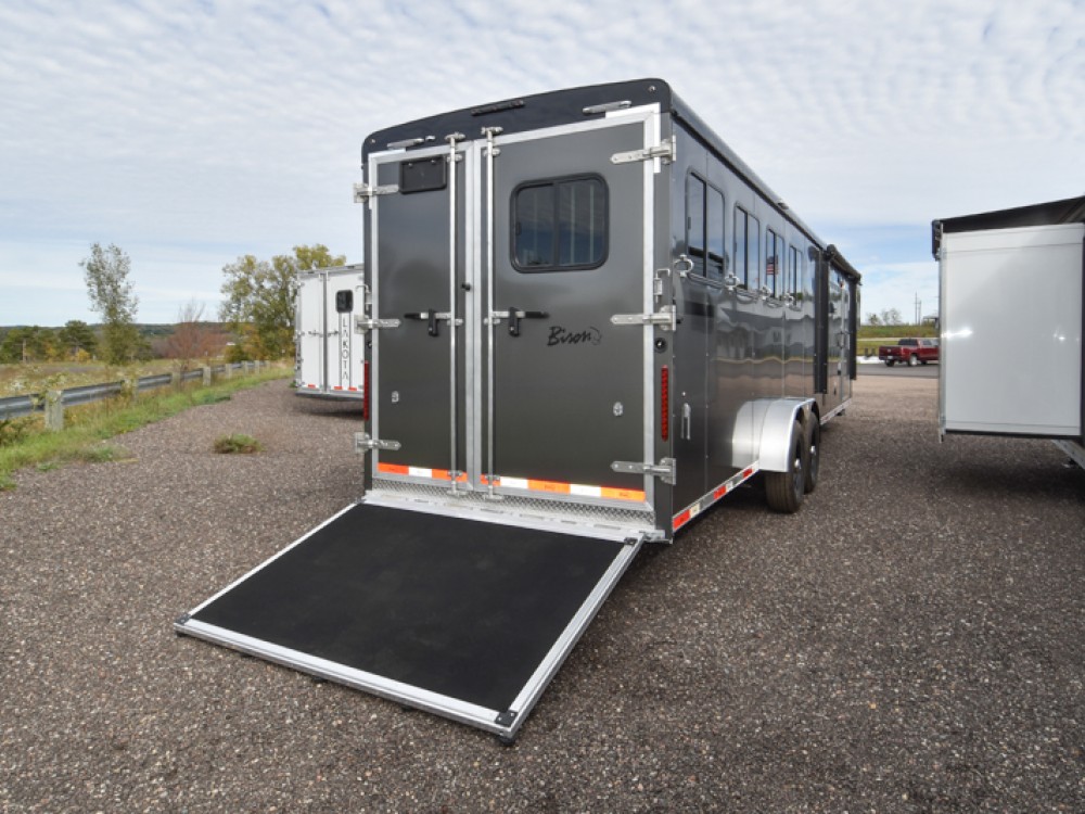 Ranger 7411.S 4 Horse Trailer w/Living Quarters Gallery Photo 14