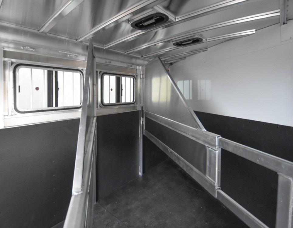 Rustler 3 Horse Slant Aluminum Horse Trailer Gallery Photo 8