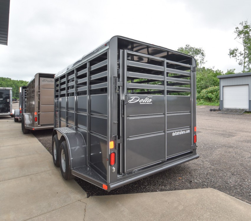 500ES Livestock Trailer Gallery Photo 3