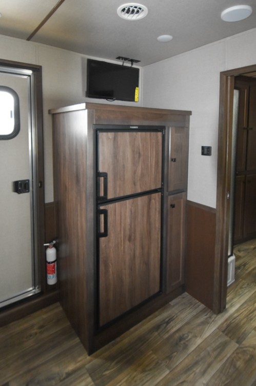 2026 Lakota Colt 8311 Sofa 3 Horse Living Quarters Horse Trailer Gallery Photo 4