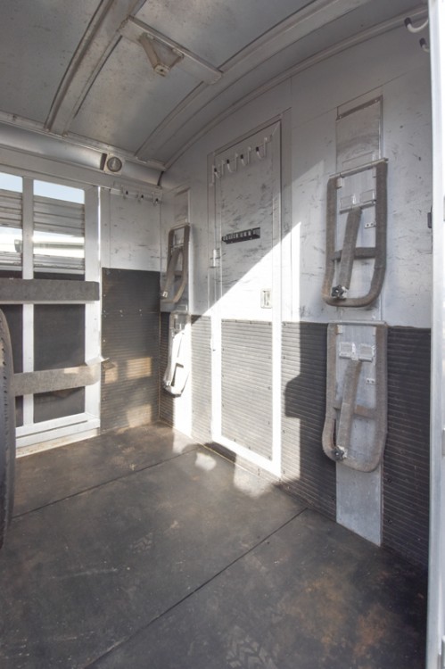 2002 C&C 2 HORSE STRAIGHT LOAD W/LIVING QUARTERS Gallery Photo 17