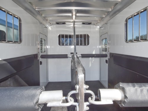 Julite Straight Load 2 Horse w/Dressing Room Preview Photo 7