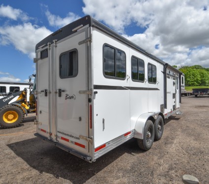 Silverado 7308 Living Quarter Horse Trailer Preview Photo 12
