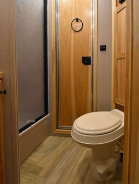 Colt CO27 2 Horse Slant Living Quarters Horse Trailer Preview Photo 8