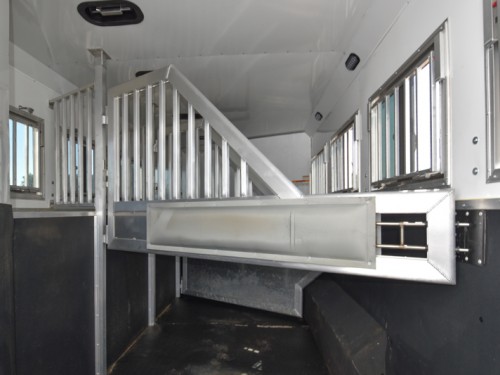 SMC Laramie 8412 Living Quarters 4 Horse Trailer **Consignment Listing-No Trades Preview Photo 18